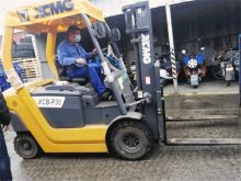 XCMG manufacturer 2 ton electric forklift truck XCB-L18 China new small fork lift machine price